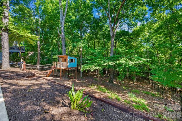 7057 Mariners Court, Tega Cay, SC 29708