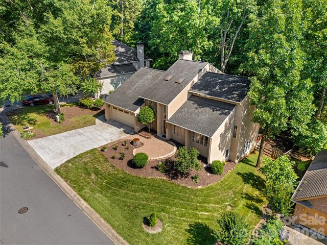7057 Mariners Court, Tega Cay, SC 29708