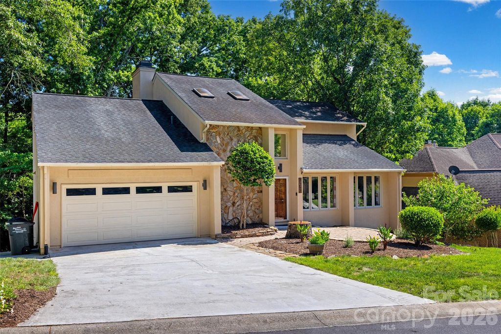 7057 Mariners Court, Tega Cay, SC 29708