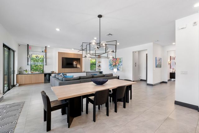 12095 S Baypoint Circle, Parkland, FL 33076