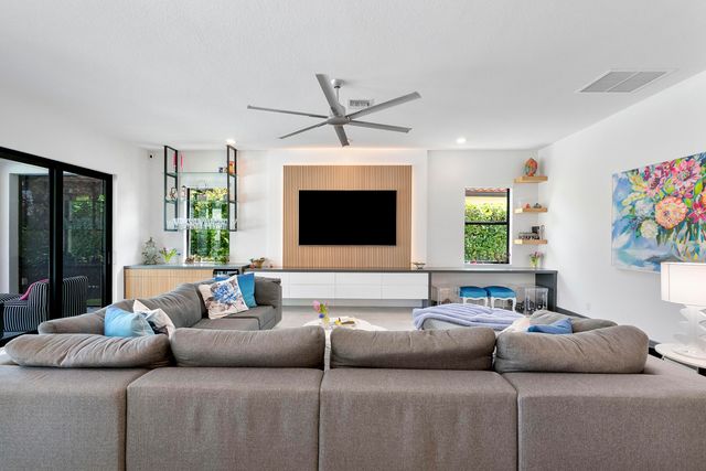 12095 S Baypoint Circle, Parkland, FL 33076