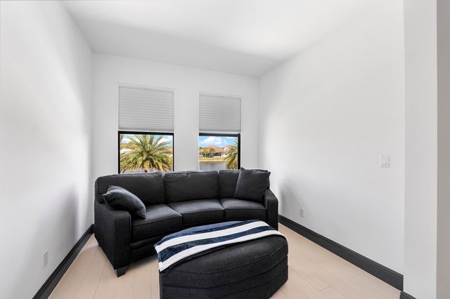 12095 S Baypoint Circle, Parkland, FL 33076