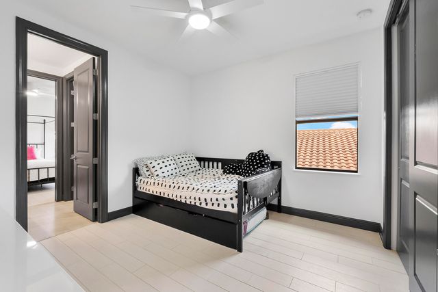 12095 S Baypoint Circle, Parkland, FL 33076