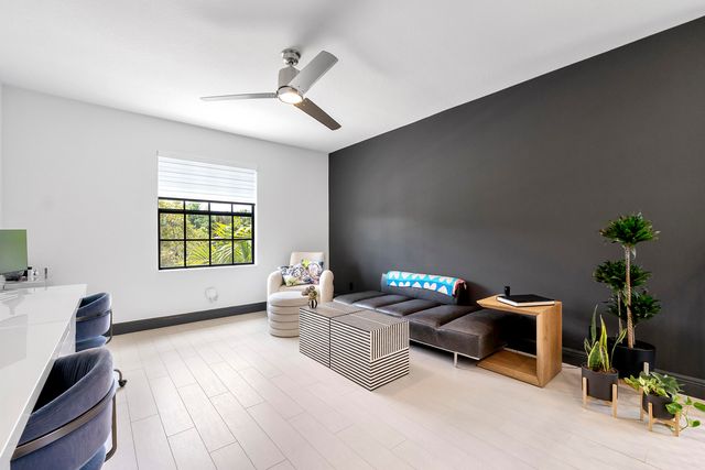 12095 S Baypoint Circle, Parkland, FL 33076