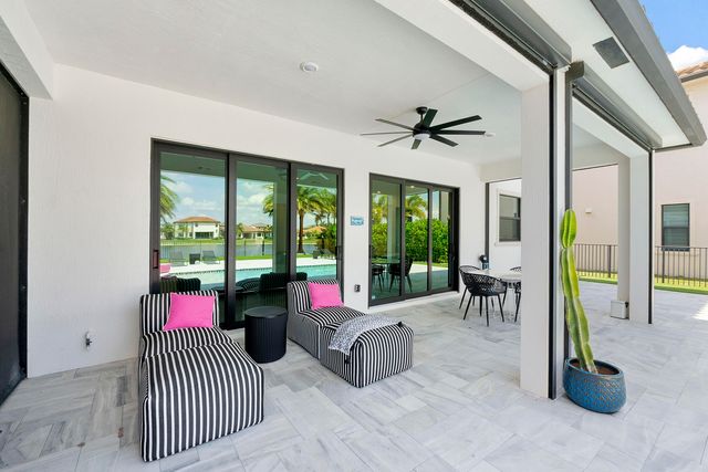 12095 S Baypoint Circle, Parkland, FL 33076