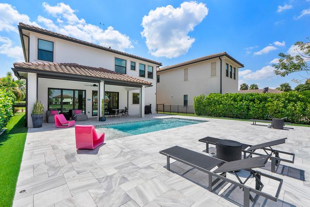 12095 S Baypoint Circle, Parkland, FL 33076