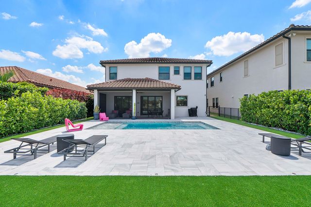 12095 S Baypoint Circle, Parkland, FL 33076