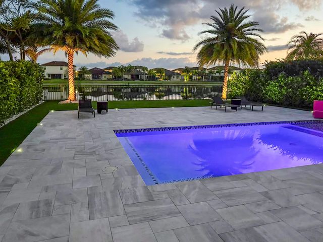 12095 S Baypoint Circle, Parkland, FL 33076