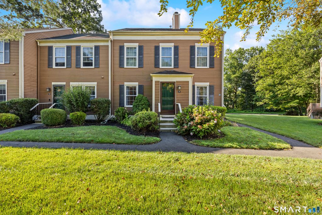 12 Foxbridge Village Road 12, Branford, CT 06405