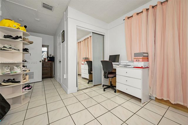 7420 SW 31st St, Miami, FL 33155