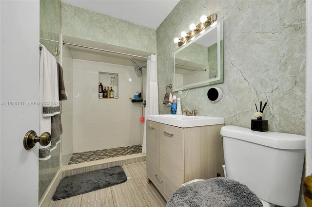 7420 SW 31st St, Miami, FL 33155