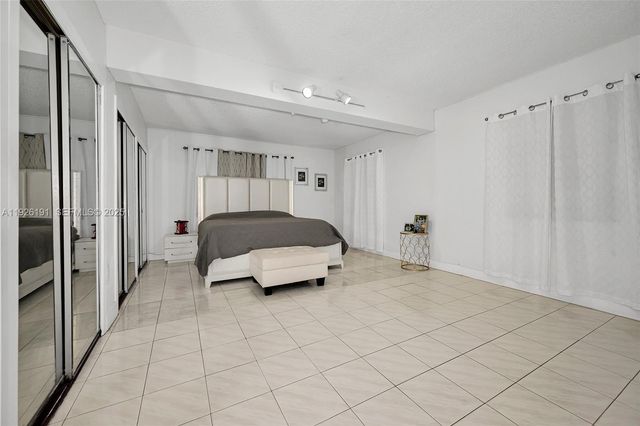 7420 SW 31st St, Miami, FL 33155