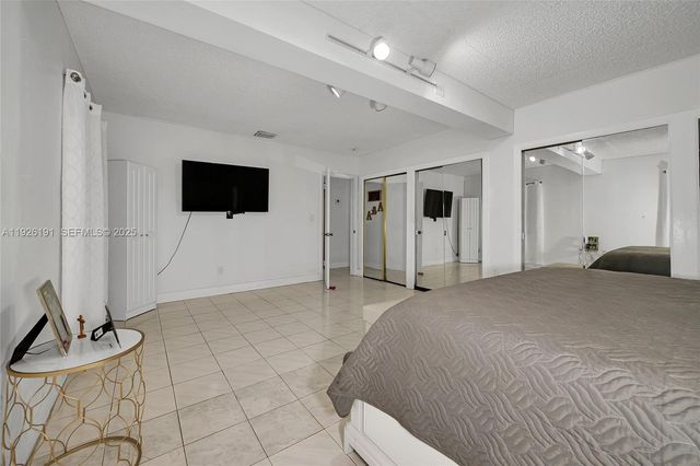 7420 SW 31st St, Miami, FL 33155