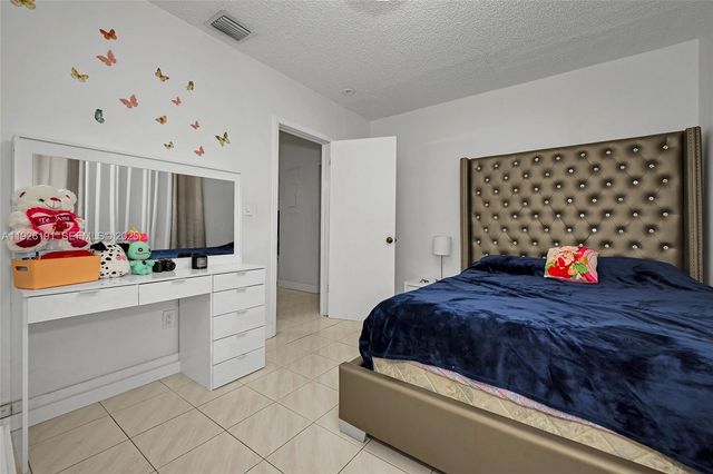 7420 SW 31st St, Miami, FL 33155