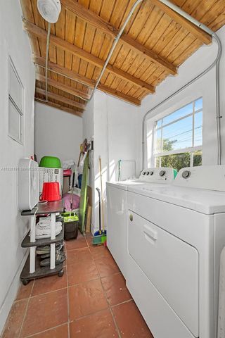 7420 SW 31st St, Miami, FL 33155