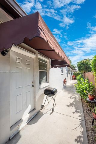 7420 SW 31st St, Miami, FL 33155