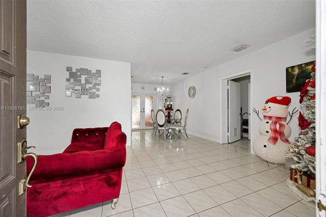 7420 SW 31st St, Miami, FL 33155