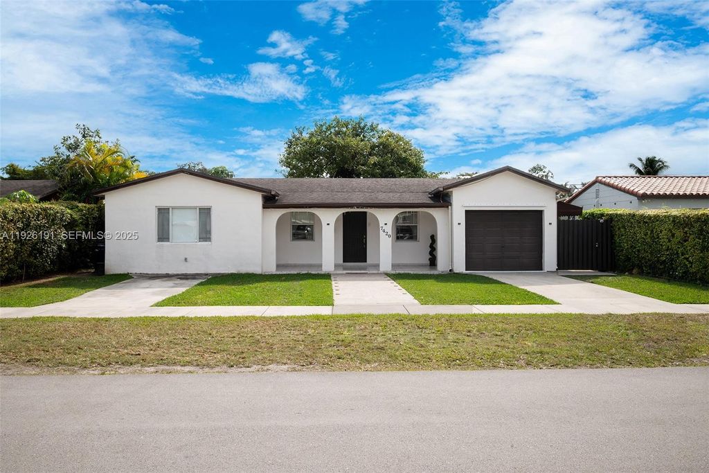 7420 SW 31st St, Miami, FL 33155