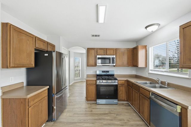 1102 Briscoe CV, Hutto, TX 78634