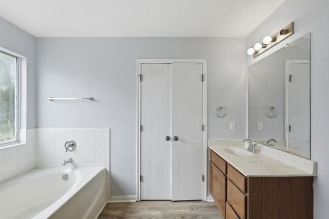 1102 Briscoe CV, Hutto, TX 78634