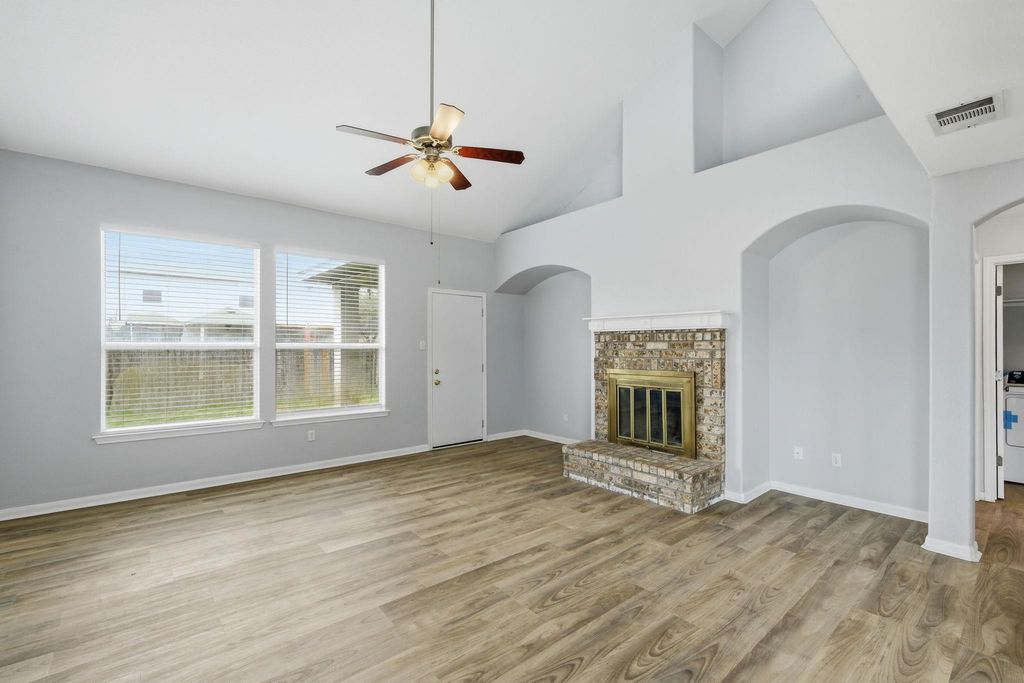 1102 Briscoe CV, Hutto, TX 78634