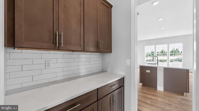 5 MEETINGHOUSE RD, Hamilton, NJ 08620