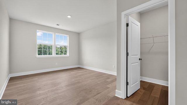 5 MEETINGHOUSE RD, Hamilton, NJ 08620
