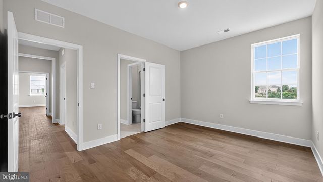 5 MEETINGHOUSE RD, Hamilton, NJ 08620