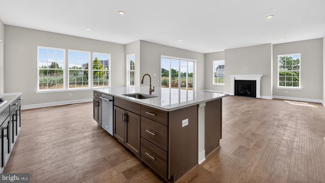 5 MEETINGHOUSE RD, Hamilton, NJ 08620