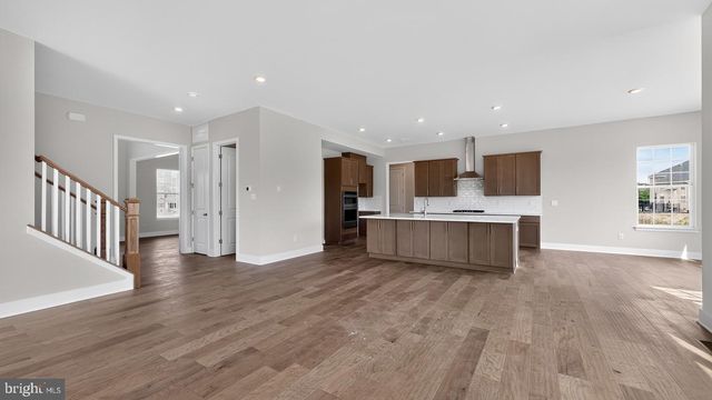 5 MEETINGHOUSE RD, Hamilton, NJ 08620