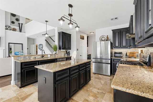 137 Bending Brook Lane, Dickinson, TX 77539