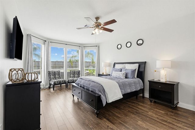 137 Bending Brook Lane, Dickinson, TX 77539