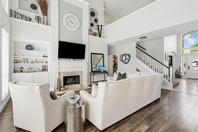 137 Bending Brook Lane, Dickinson, TX 77539