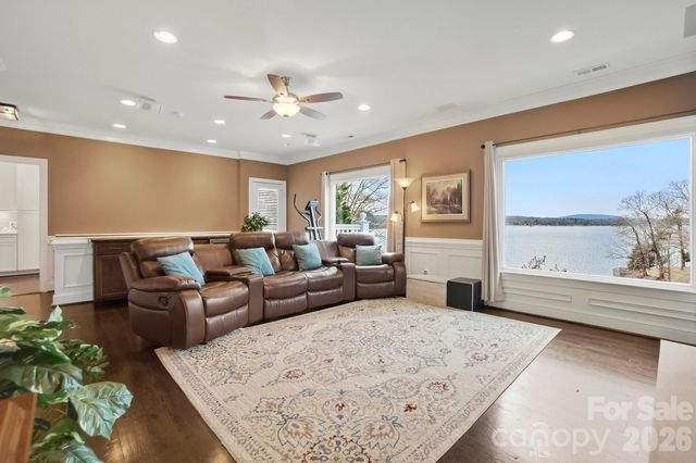 18212 Tayport Drive, Charlotte, NC 28278