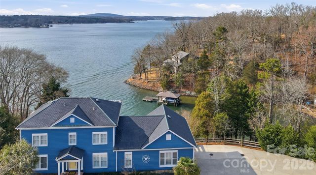 18212 Tayport Drive, Charlotte, NC 28278