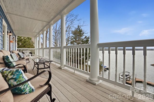 18212 Tayport Drive, Charlotte, NC 28278