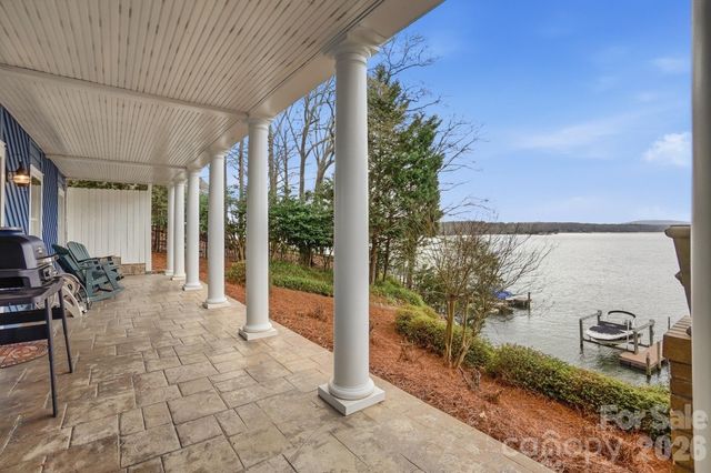 18212 Tayport Drive, Charlotte, NC 28278