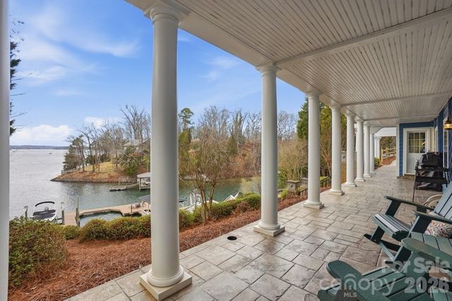 18212 Tayport Drive, Charlotte, NC 28278