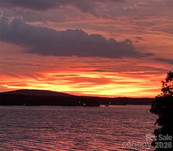 18212 Tayport Drive, Charlotte, NC 28278