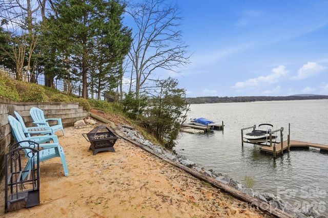 18212 Tayport Drive, Charlotte, NC 28278