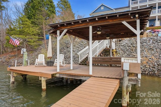 18212 Tayport Drive, Charlotte, NC 28278