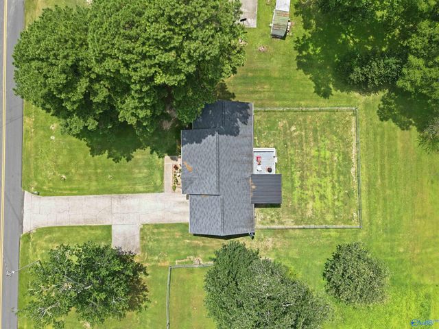 815 Nelson Road, Albertville, AL 35950