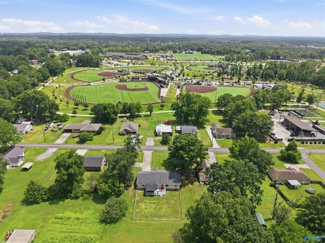 815 Nelson Road, Albertville, AL 35950