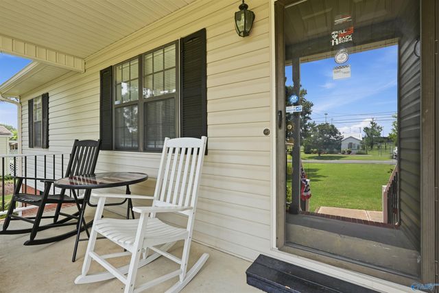 815 Nelson Road, Albertville, AL 35950