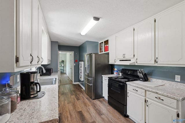815 Nelson Road, Albertville, AL 35950