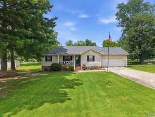 815 Nelson Road, Albertville, AL 35950