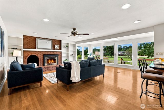 8205 Amber Drive SW, Lakewood, WA 98498