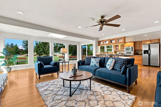 8205 Amber Drive SW, Lakewood, WA 98498