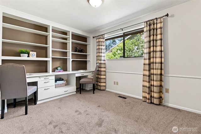8205 Amber Drive SW, Lakewood, WA 98498
