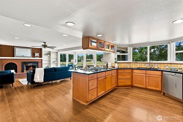 8205 Amber Drive SW, Lakewood, WA 98498